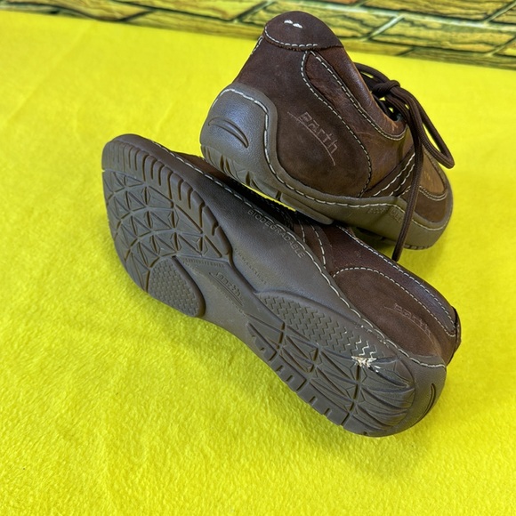 Earth leather oxfords. - Picture 5 of 8